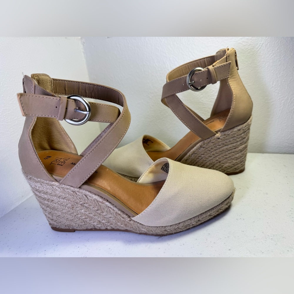 Time and Tru Women's Espadrille Platform Footbed Sandals Size 8 1/2 Memory Foam
